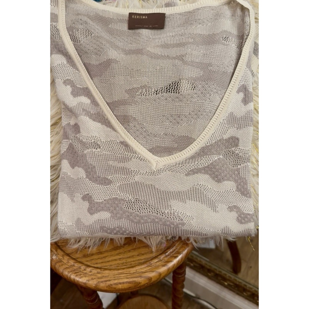 Kerisma Camo Print Vneck Lightweight Dolman Sleeve Sweater Womens Size M/L - Picture 8 of 16